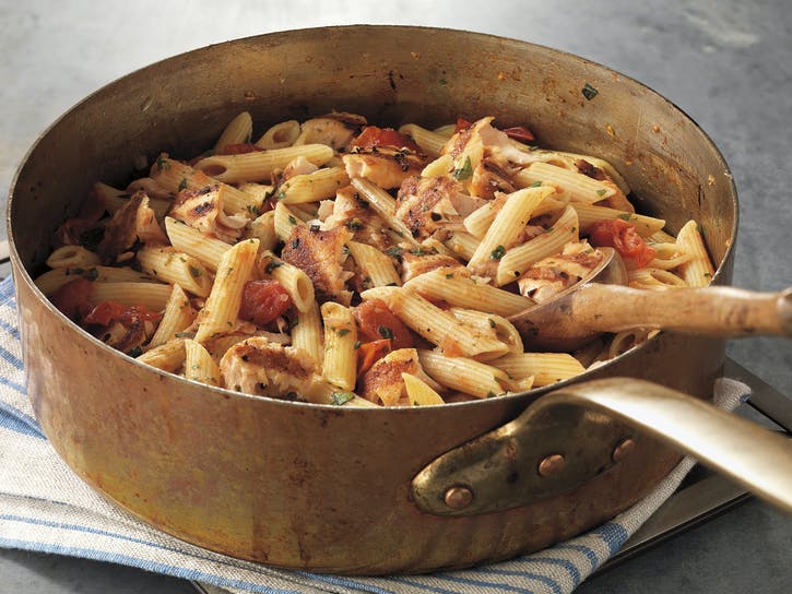 PENNES RIGATONI AU SAUMON GRILLÉ