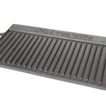 BF-Accessories_BAC382_Reversible Cast Iron Griddle_Traeger