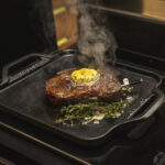 BAC620 Traeger Induction Cast Iron Skillet_002_WEB