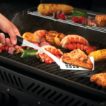 Web_800px-70065-Four-Piece-Toolset-In-Use-Spatula